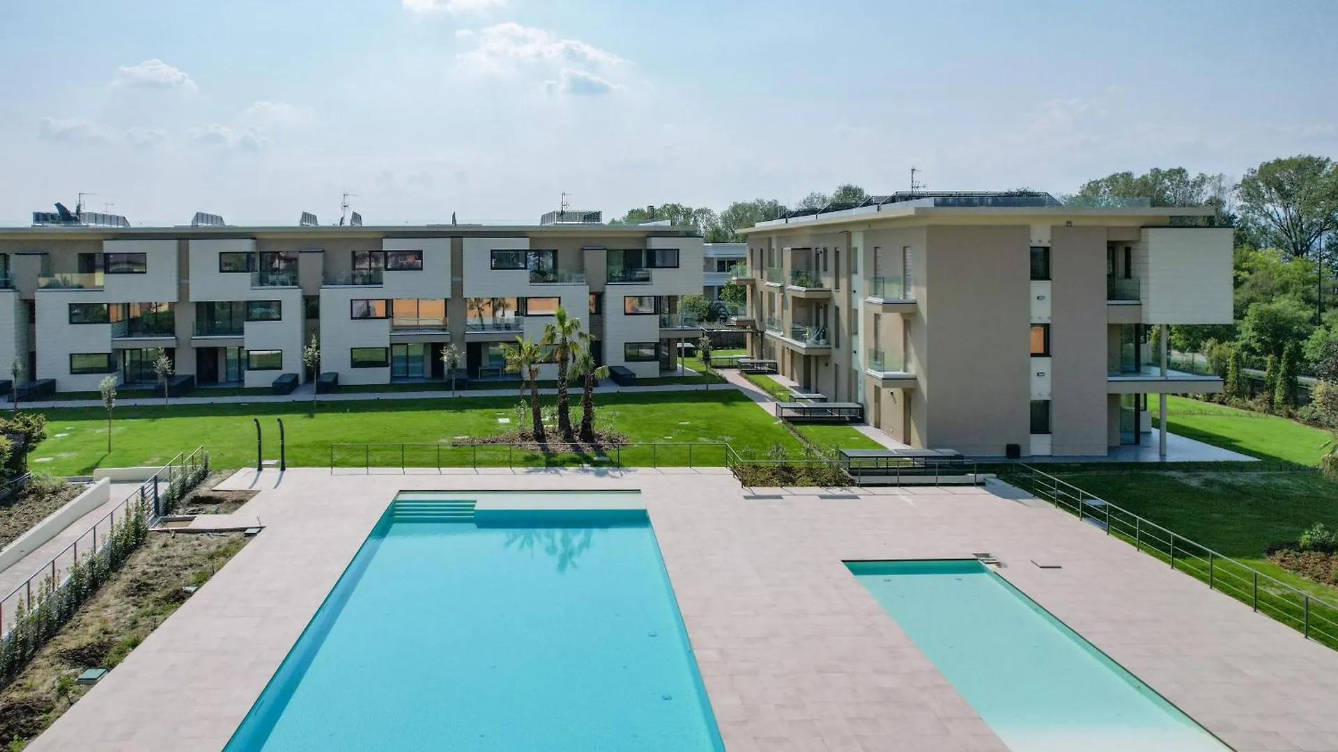 Katya Resort Penthouse Apartment - Mgh G2 26 Desenzano del Garda 0*,  İtalya
